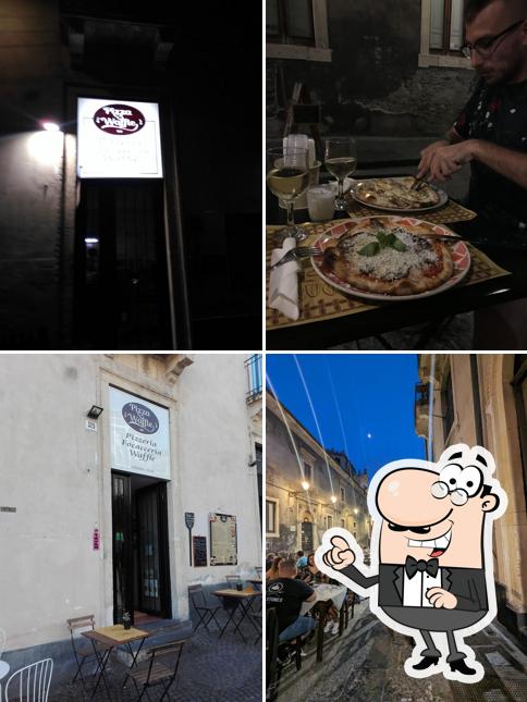 Dai un'occhiata agli interni di Pizza and Waffle
