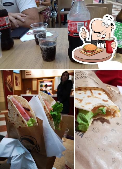 Ordina un hamburger a La Piadineria