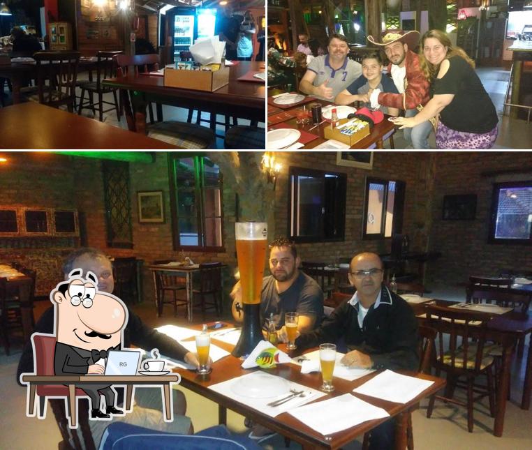 Veja imagens do interior do La Barca Restaurante e Pizzaria