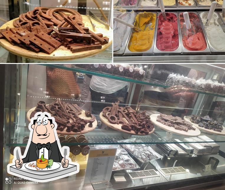 Platti al Pasticceria Natale