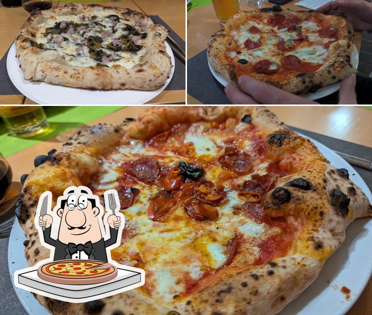 A Pizzeria Ristorante Partenope, puoi assaggiare una bella pizza
