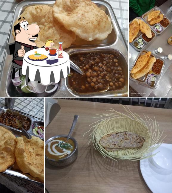 ढींगरा छोले भटूरे वाला