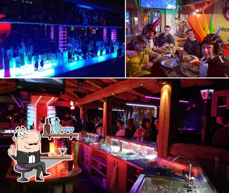 Gli interni di Homelywood Pub