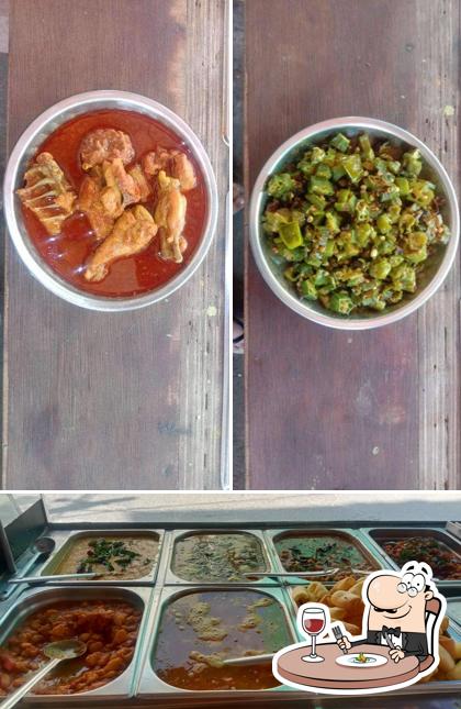 Food at Ramadevi Curry point and mess