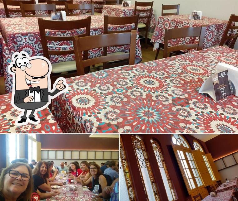 O interior do Restaurante Clube Espanhol