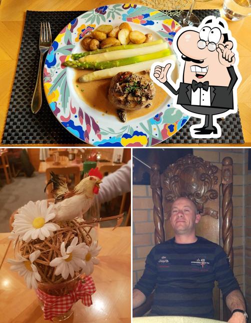 Dai un'occhiata agli interni di Zeno's Restaurant Rütli