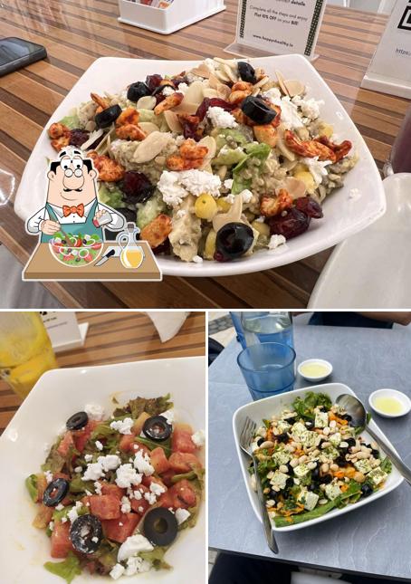Greek salad at HnH Salad Co. Juhu