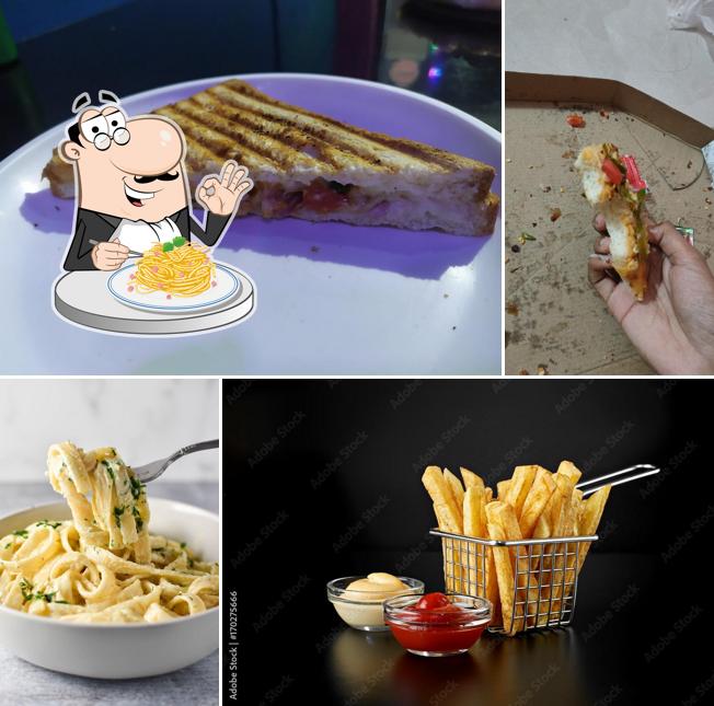 Spaghetti carbonara at Pizza Store