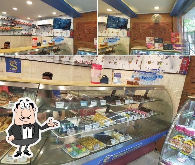 Take a seat at one of the tables at The Sugarr & Spice