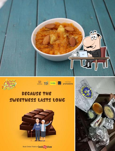 This is the photo depicting interior and food at Chatori Galliyan