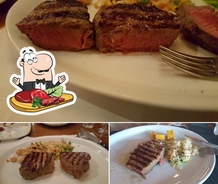 Peça pratos de carne do menu