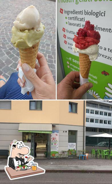 La cibo e interni del ristorante