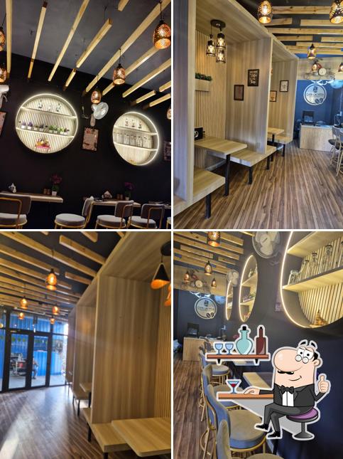 The interior of Cafe' La VIDA