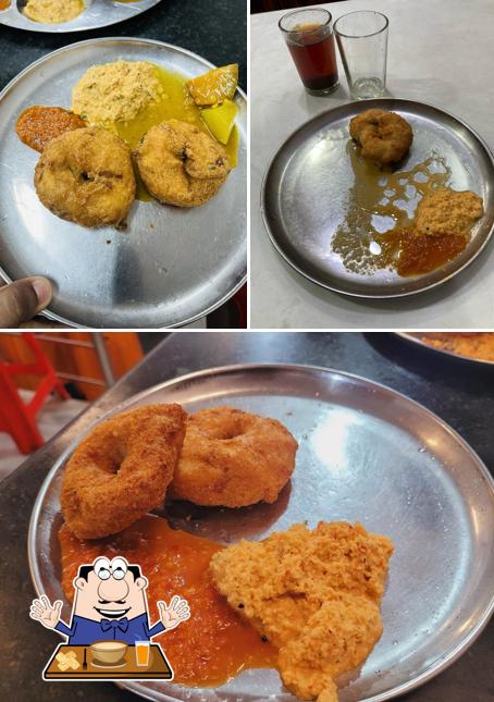 Vada at Pillai's Snacks