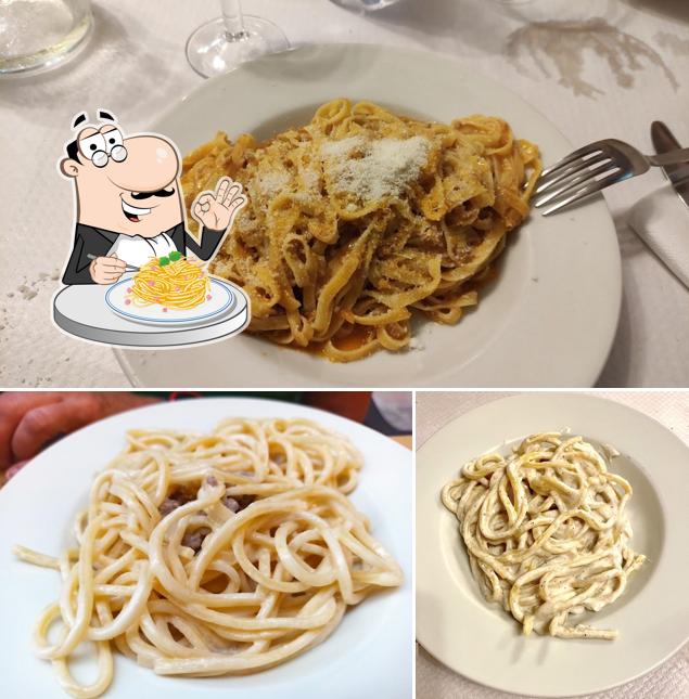 Spaghetti alla carbonara al Hostaria dell'Arco Vecchio - da Pozzo