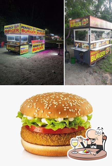 The image of Near me Perfect burger’s food and interior