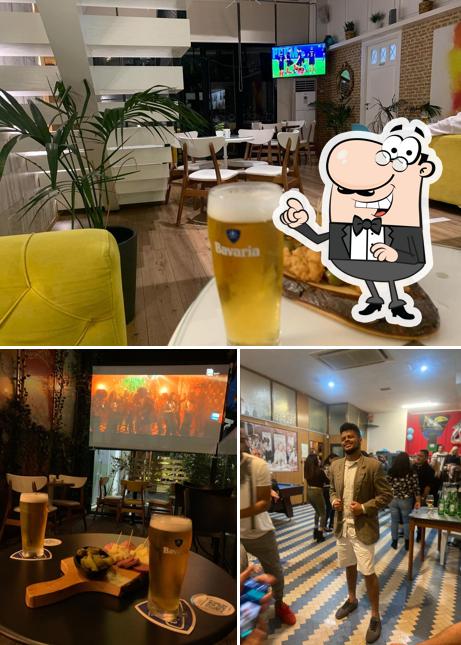 Gli interni di Lucky Bar