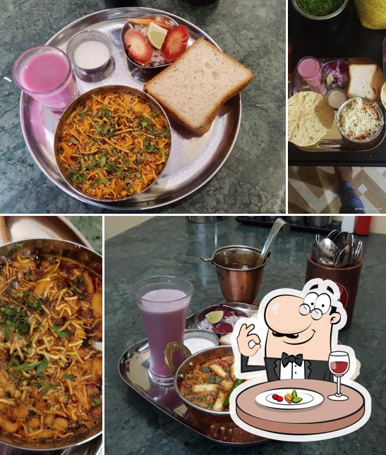 Food at Samruddhi Misal