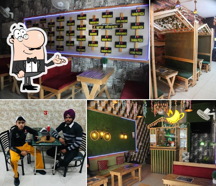 The interior of Chai junction Best Cafe In Sangrur/Fast Food Cafe In Sangrur/Restaurant In Sangrur/Tandoori Chai In Sangrur