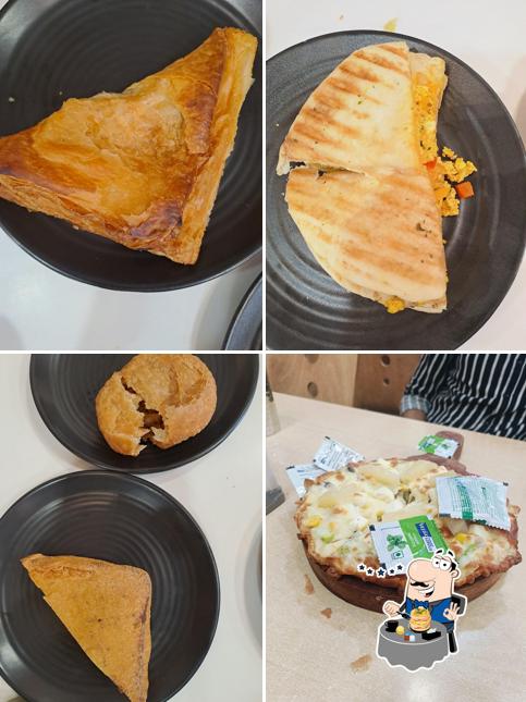 Food at Samrat sweets Badshahpur new