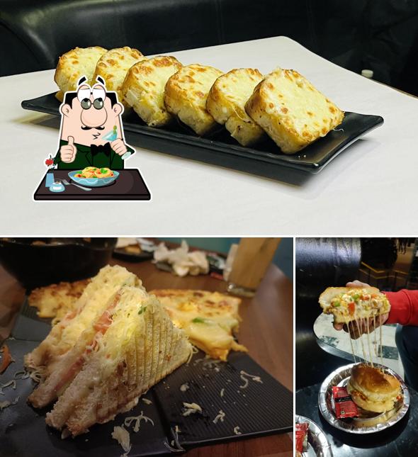 Food at BERRY QUE CAFE