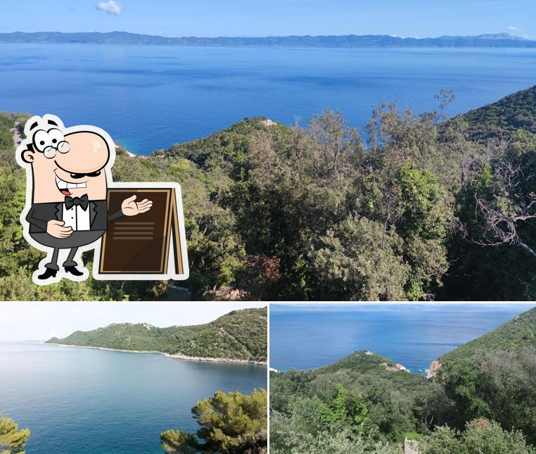 Guarda gli esterni di Caffe Club Magic