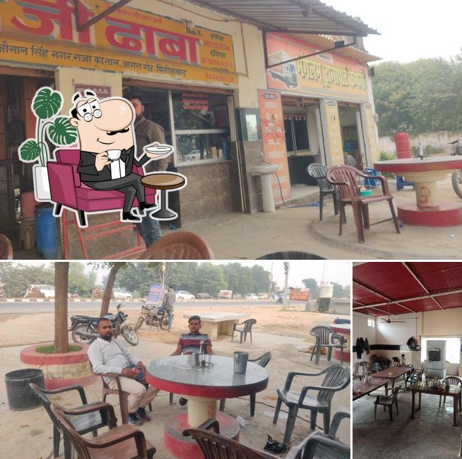 The interior of Monshe ji dhaba