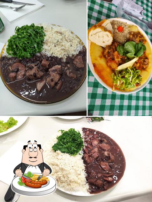 Comida em Restaurante Tempeiro Caseiro
