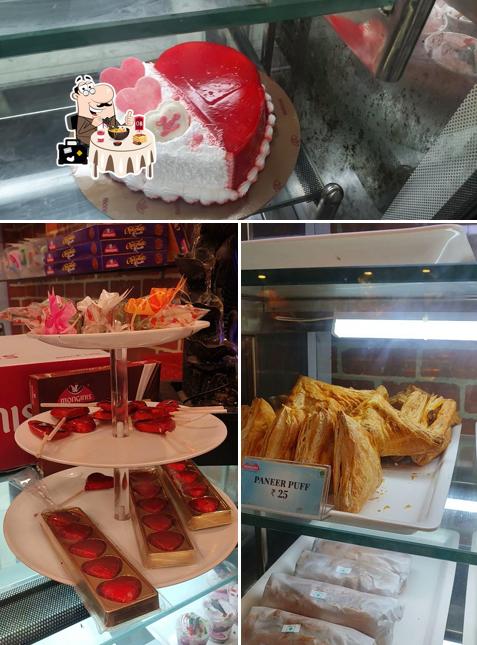 Food at Monginis (jolly bakery)