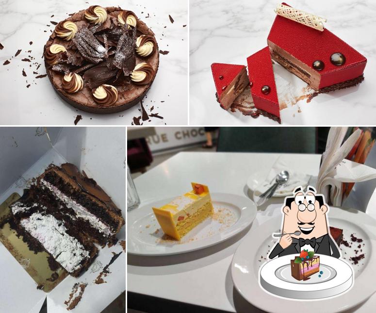 Chocolate cake at SMOOR Lounge - New Bel Road
