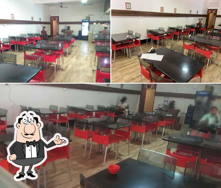 The photo of Everything EGGS’s interior and food