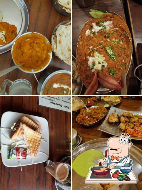 Chicken curry at Sardarji Ka Dhaba