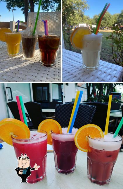 Goditi un drink a Caffe Bar Jedro
