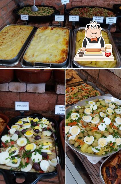 Restaurante Colonial ( comida mineira ) oferece uma variedade de sobremesas