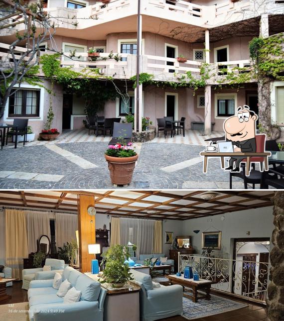 Siediti a un tavolo di Costa Dorada Ristorante