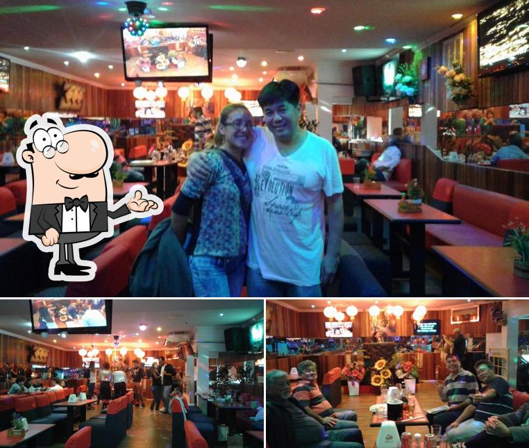 O interior do Lanchonete Acácio