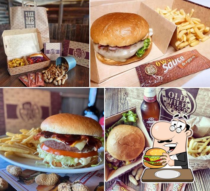 Ordina un hamburger a Old Wild West - Aosta Amerique