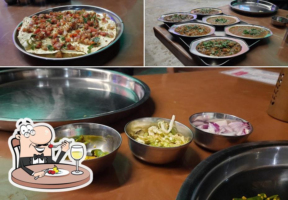 Meals at Rainbow Kathiyawadi Dhaba
