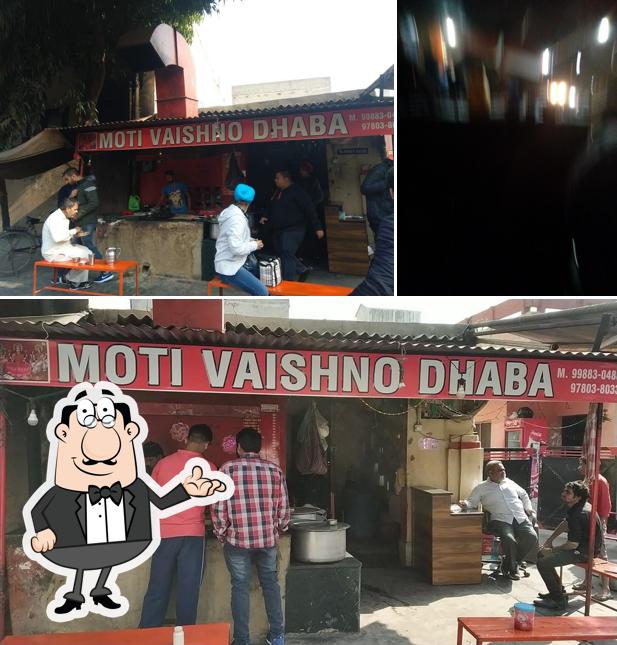 Check out how Moti Dhaba looks inside