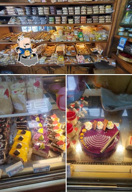 The photo of Raagam Bakery’s food and interior