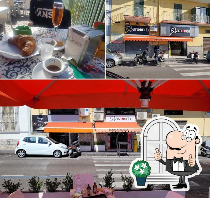 Questa è la foto che presenta la esterno e cibo di Baraonda Bar Gelateria