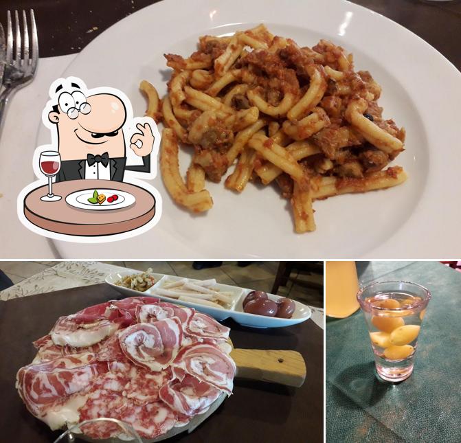 La cibo e alcol del ristorante