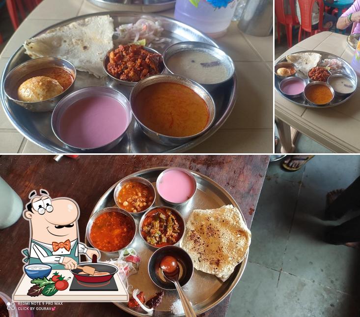 Chicken curry at Umesh Bhojnalay