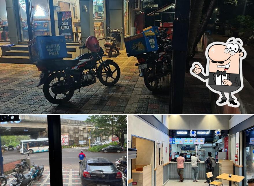Domino's Pizza Karaswada, Mapusa is distinguished by exterior and interior