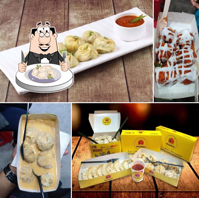 Dumplings at I'm momo Kanchrapara