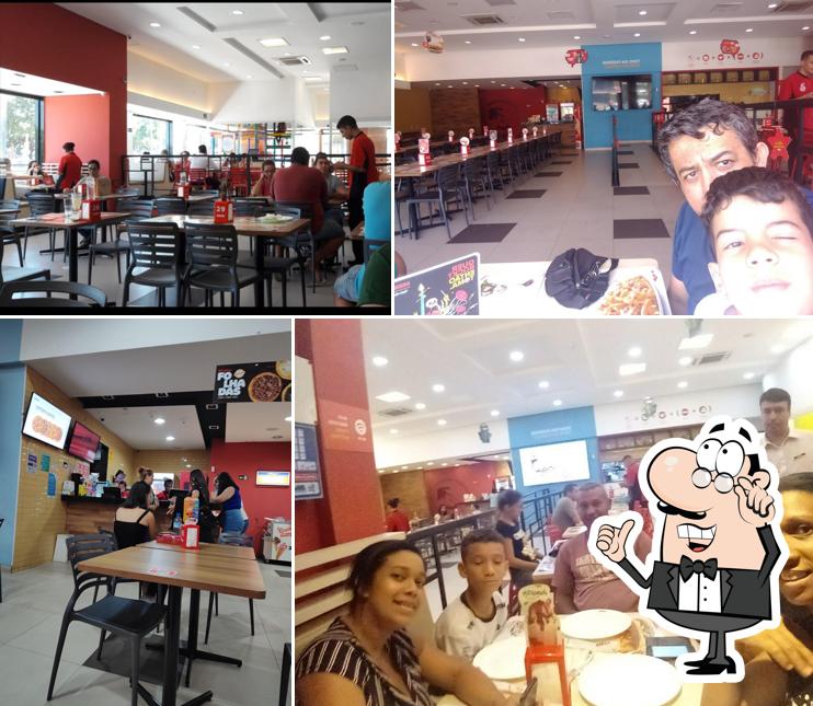 O interior do Habib's Sumaré