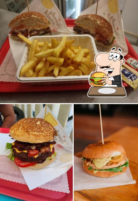 Prova un hamburger a Just Fritt Friggitoria & Hamburgheria