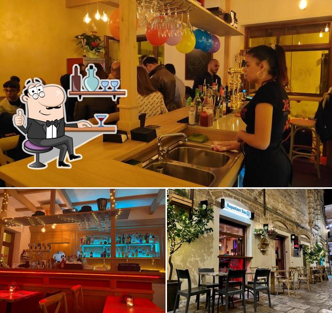 Siediti a un tavolo di Red Ristorante pub Mesagne centro storico
