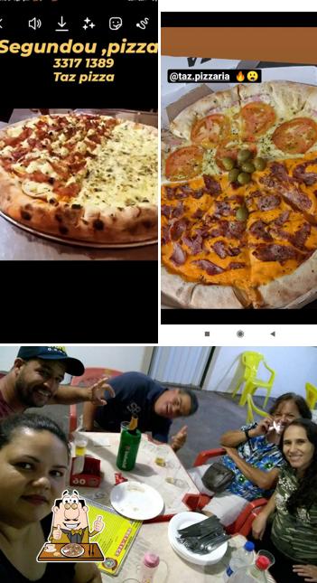 Experimente pizza no Taz Pizzaria