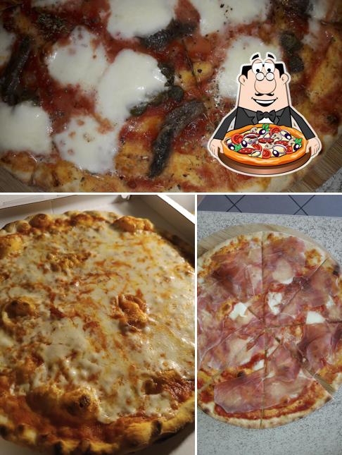 A Pizzeria Da Eleonora Brescia, puoi provare una bella pizza